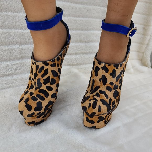 London Trash WYNNE Pony Hair 2" Platform 6.5" Heels - Picture 6 of 10